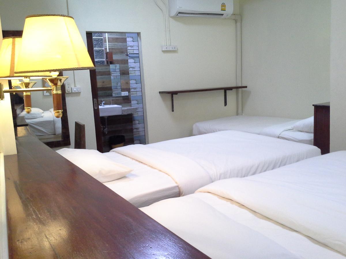 Bc Guesthouse Banglamphu Bangkok Buitenkant foto